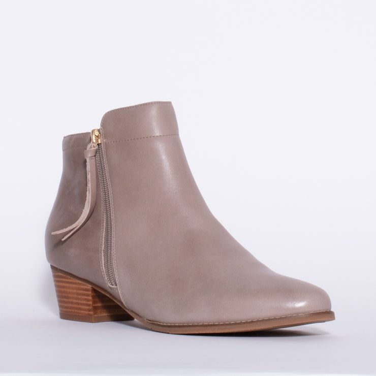 Ziera Vendas Smoke Ankle Boot front. Size 43 womens shoes