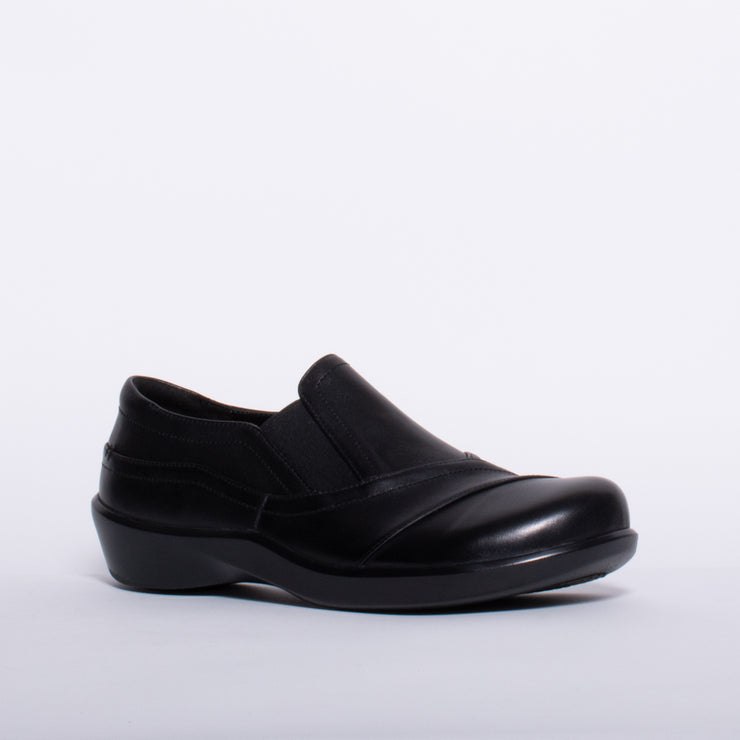 Pure Comfort Walop Black Shoe front. Size 43 womens shoes 