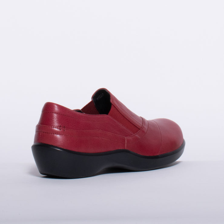 Pure Comfort Walop Wine Shoe back. Size 44 womens shoes 