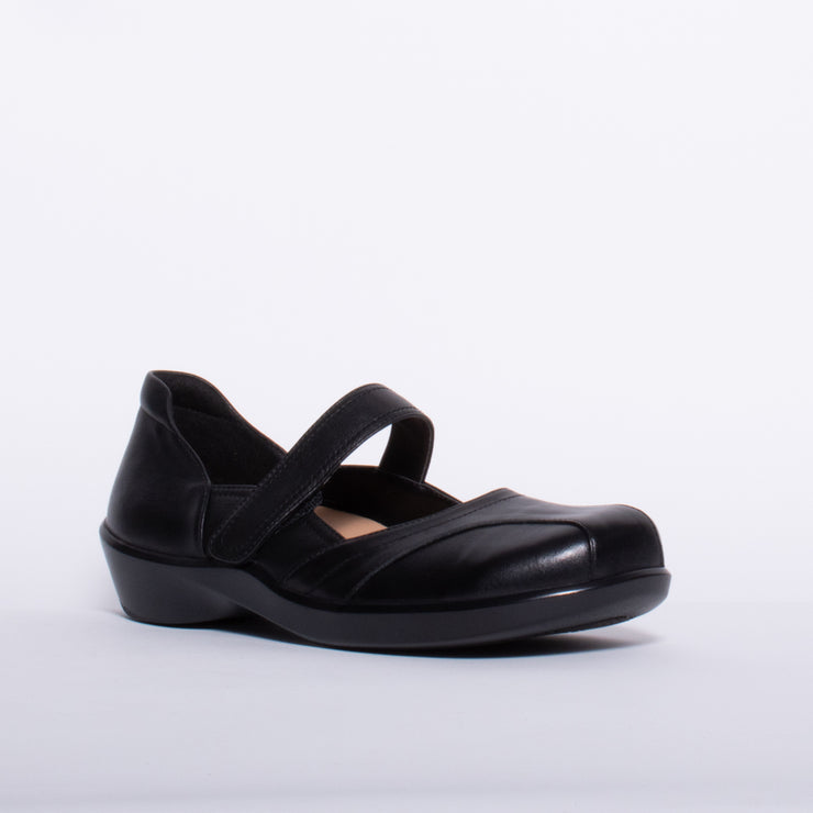 Pure Comfort Wanted Black Shoe front. Size 43 womens shoes