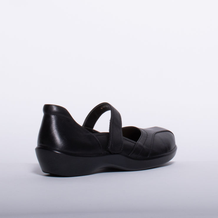 Pure Comfort Wanted Black Shoe back. Size 44 womens shoes