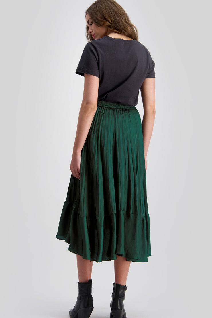 Back view of woman wearing Westbay Skirt Amazon for tall women. Clothes for tall women