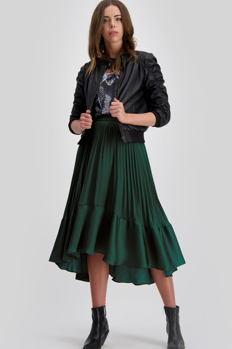 Model standing in Westbay Skirt Amazon for tall women. Clothes for tall women