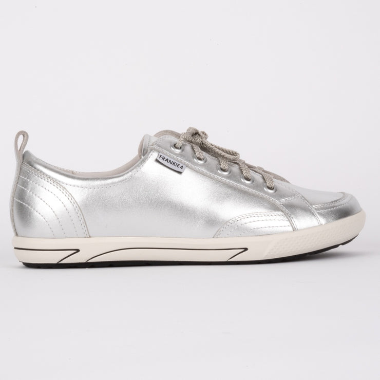 Ellie Silver side